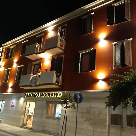 Hotel Ristorante Moderno 3*